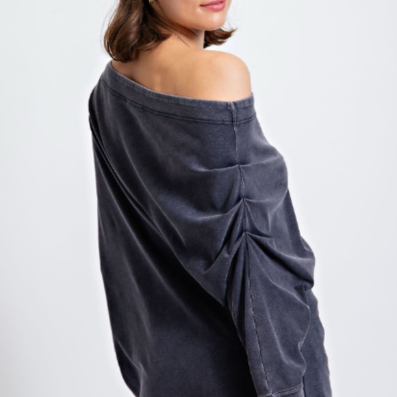 Easel Navy Off-Shoulder Tunic - Picture 2 of 4